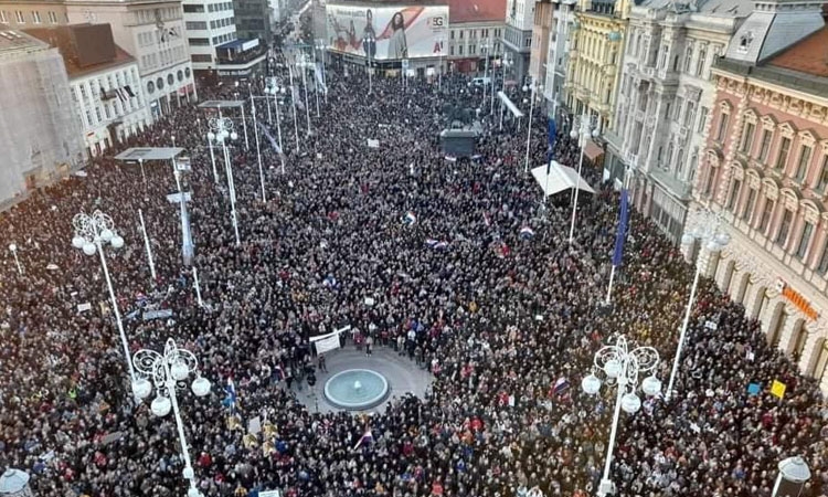 Huge-protests-against-Croatian