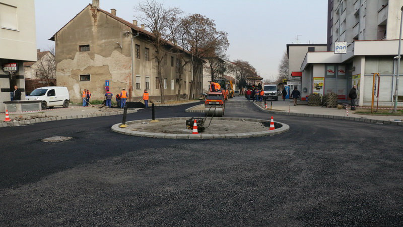 roundabout1-zrinska-street-Slavonski Brod