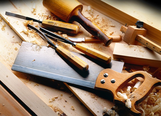 tools-carpener-wood